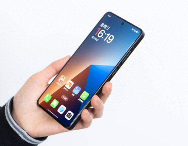 炒股配资查询 新机盘点: 7800mAh高性能中端手机;骁龙8至尊版小屏旗舰新机